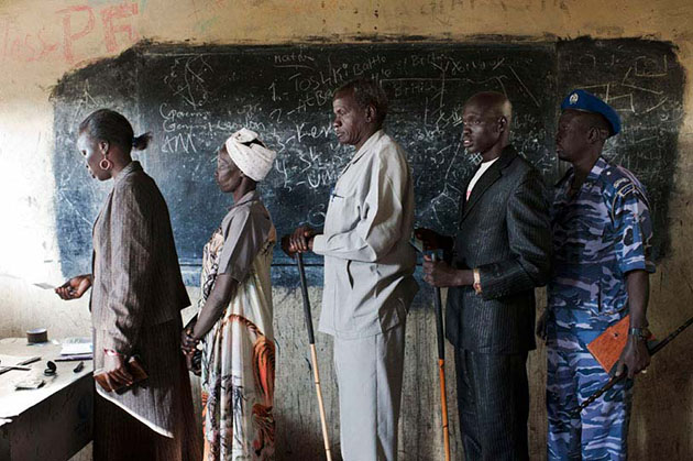 The first day of the referendum on January 9th, 2011. Bentiu inhabitants in Unity State stand in line at a polling station before voting.